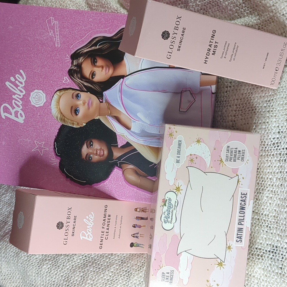 GlossyBox Barbie Cleanser&Box/Hydrating Mist&Vintage Cosmetic Satin Pillowcase